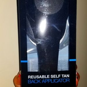 Bondi sands back applicator